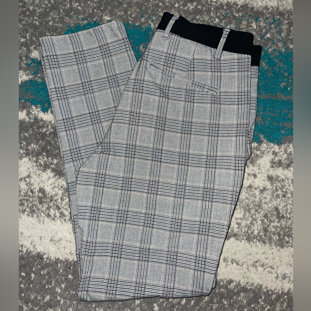 Zara Men's Black and White Checkered Pants - Size S